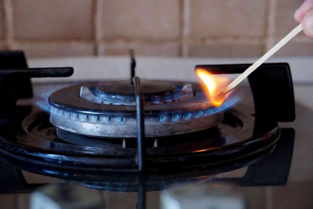 Gas Burner Flame Too Low? Adjusting Pressure In Dubai Homes