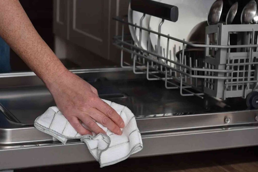 How to Prevent Rust Inside Your Dishwasher in Coastal Dubai Homes.