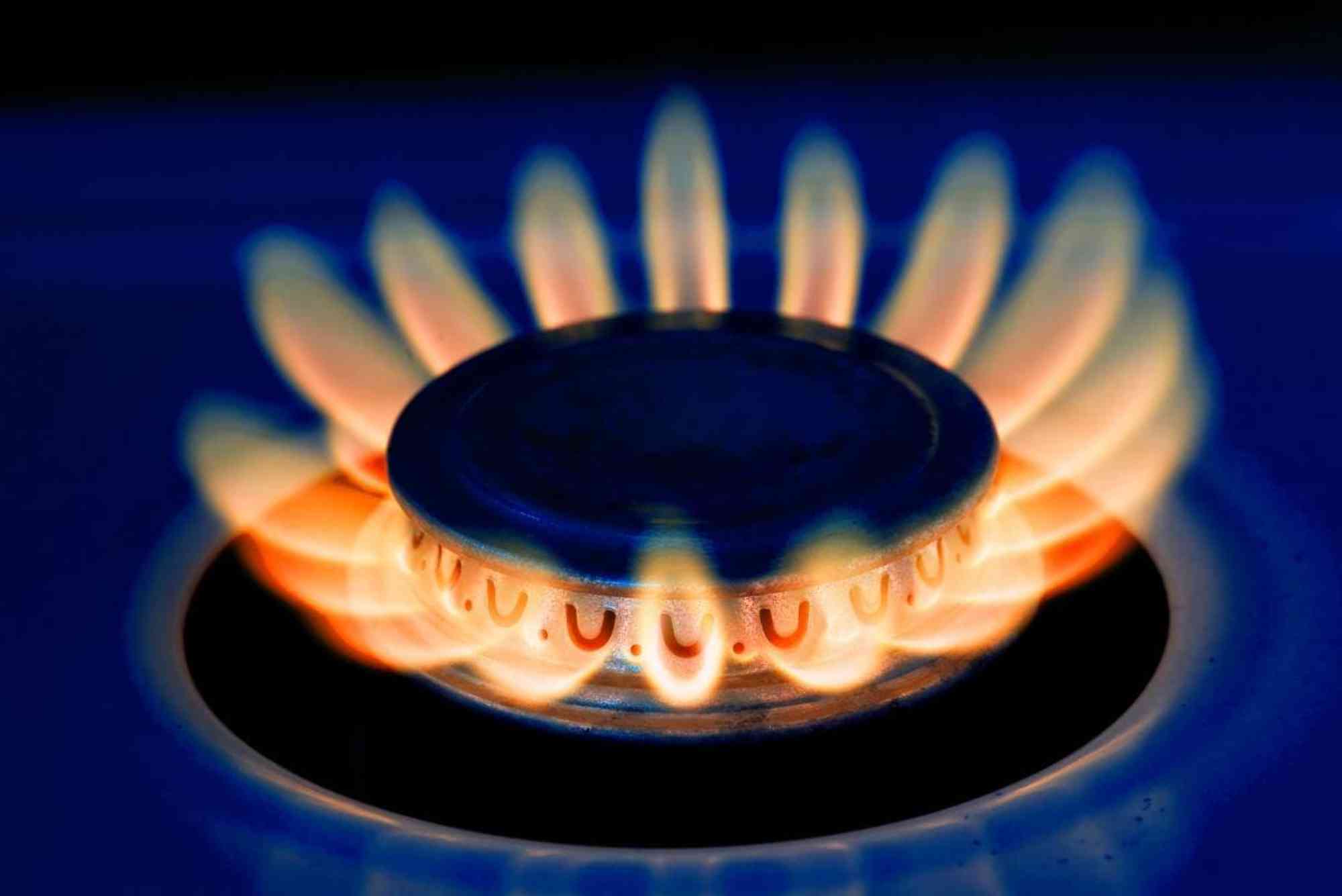 Why Is My Stove Burner Flame Yellow? Causes and Solutions For Dubai Kitchens